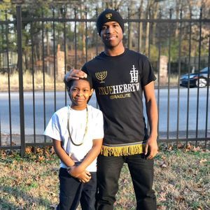 Meet your Posher, Carlos